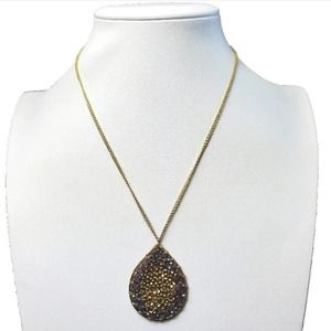17" Nakamol Gold Tone Pendant Necklace w/ Glistening Purple Highlights